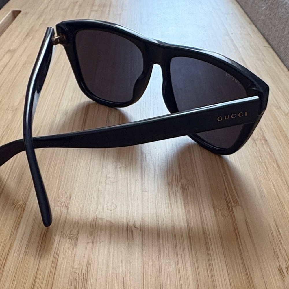 Guvci Navy Blue Sunglasses